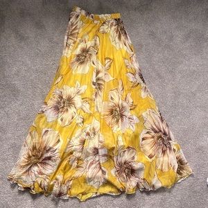 EUC Chicwish floral maxi skirt. Size XS.